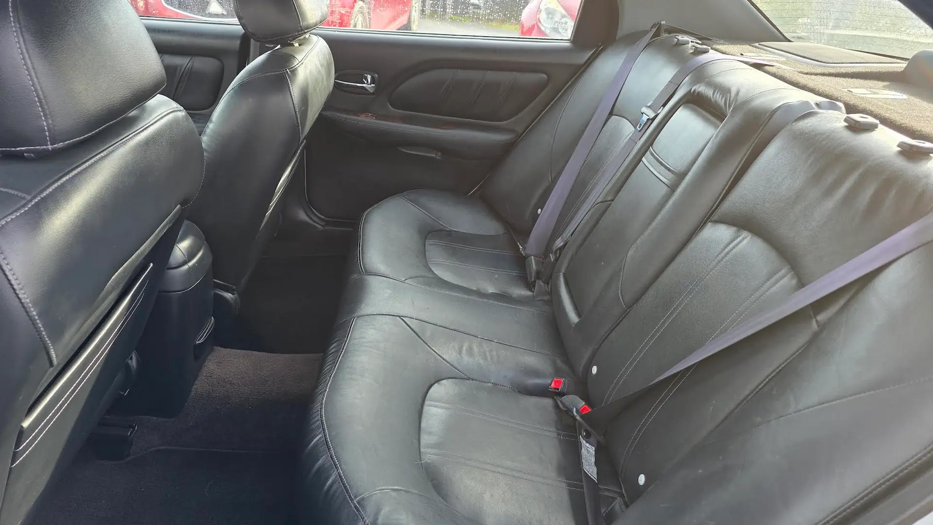 2005 Hyundai Sonata GLX inside 2