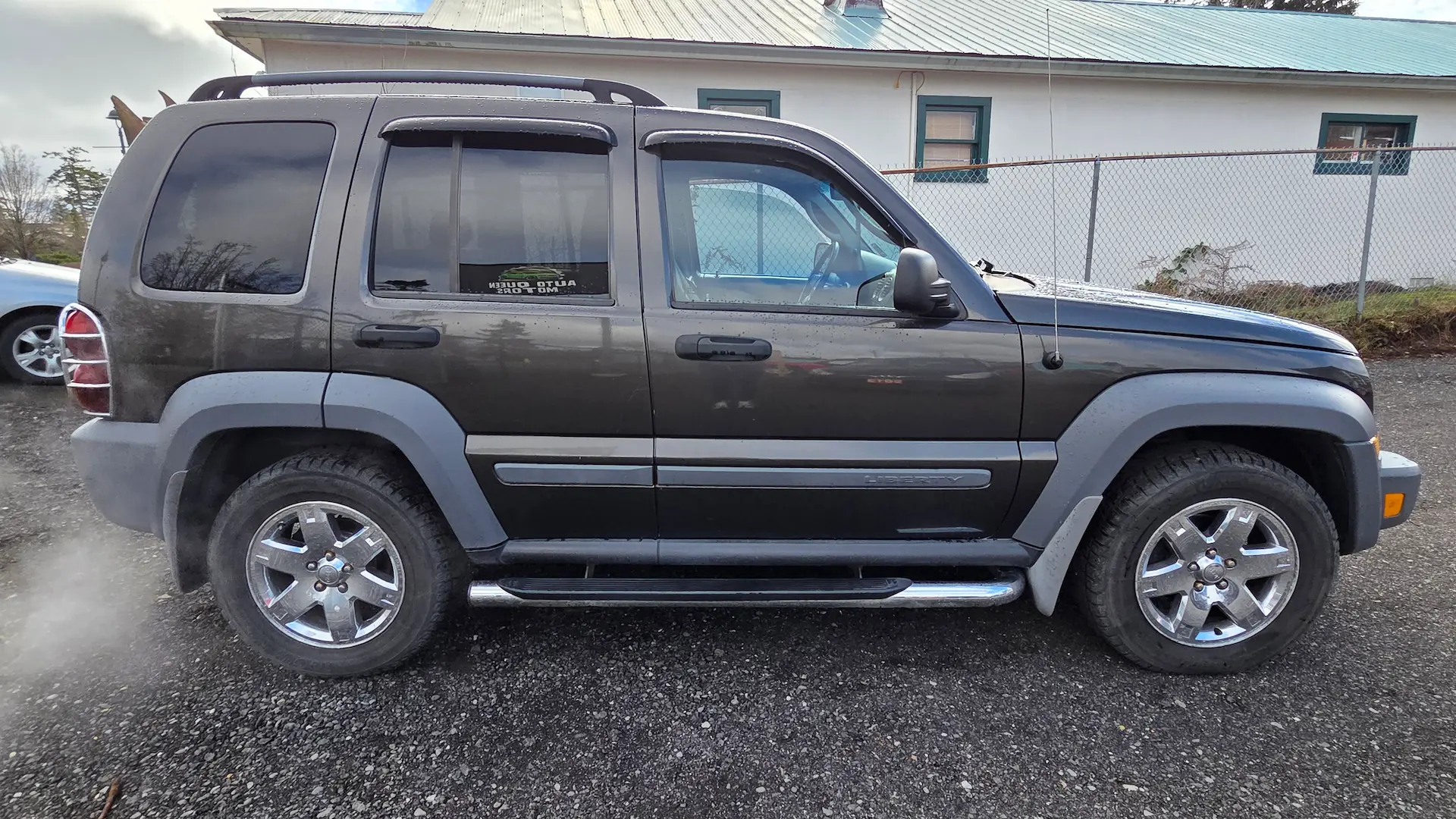 2005 Jeep Liberty 4X4 side
