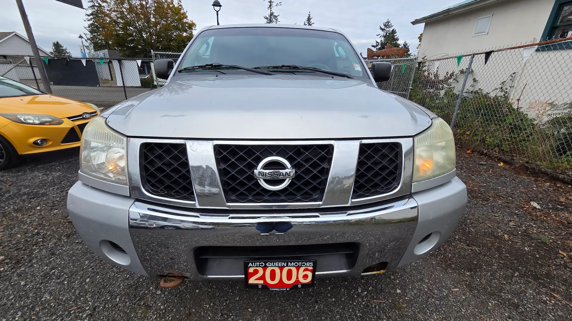 2006 Nissan Titan SE Front