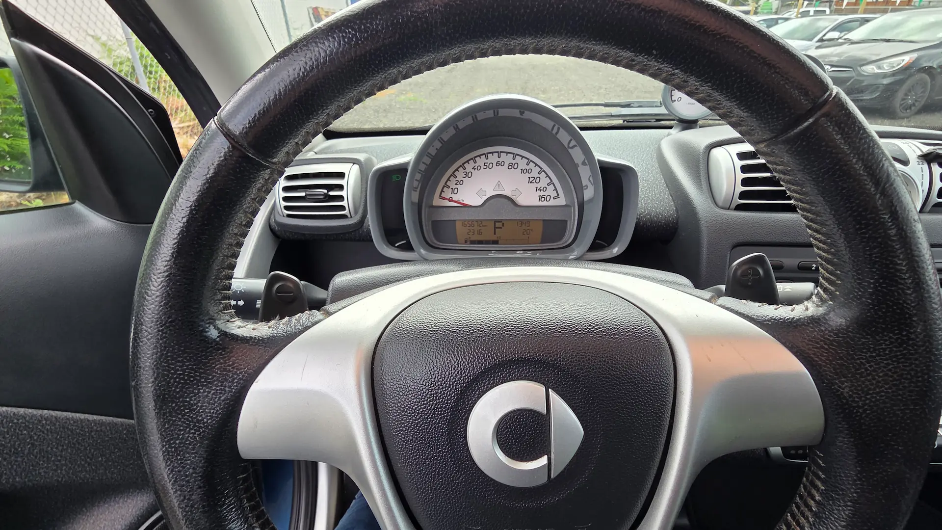 2008 Smart ForTwo inside 3