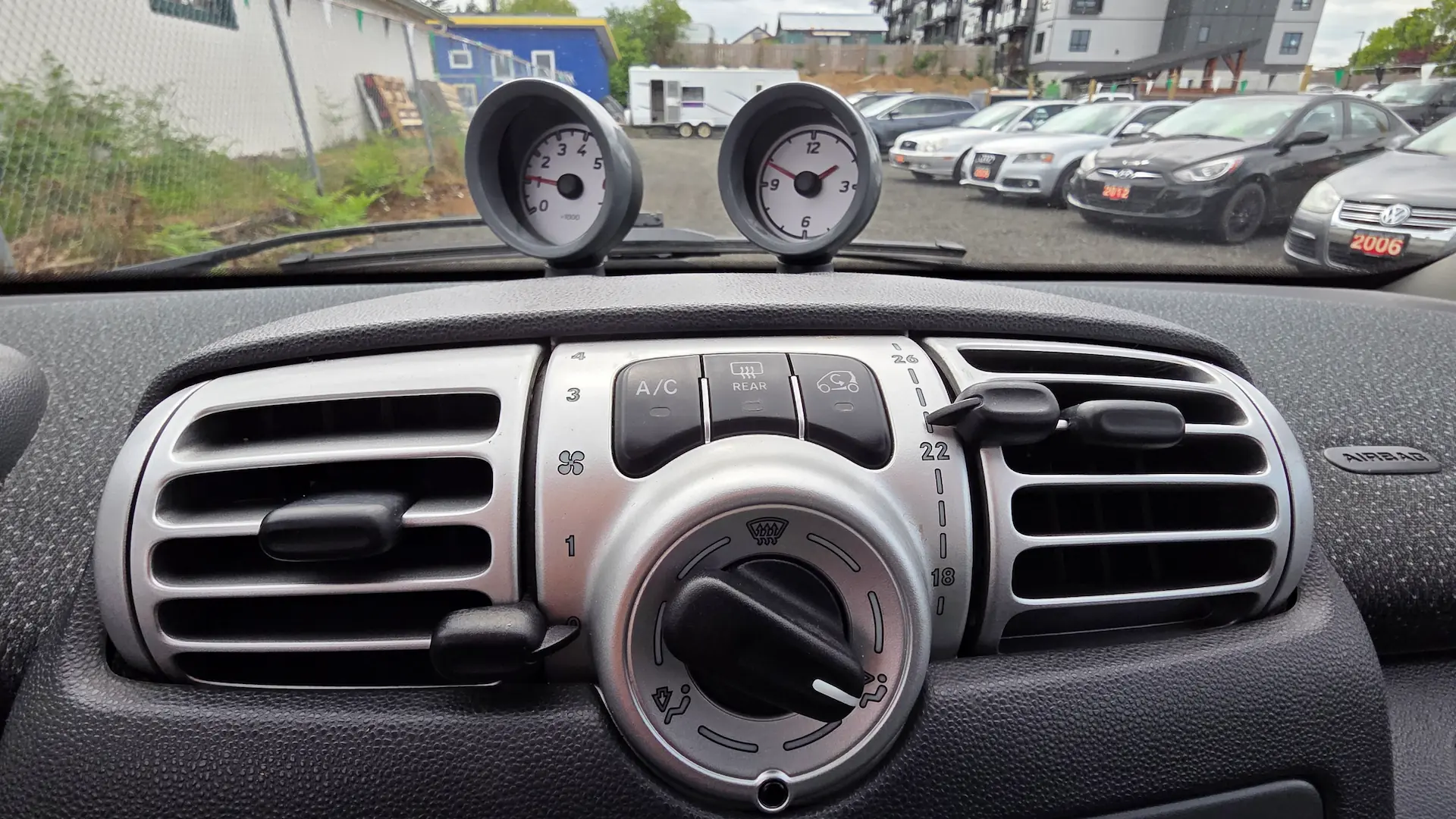 2008 Smart ForTwo inside 5
