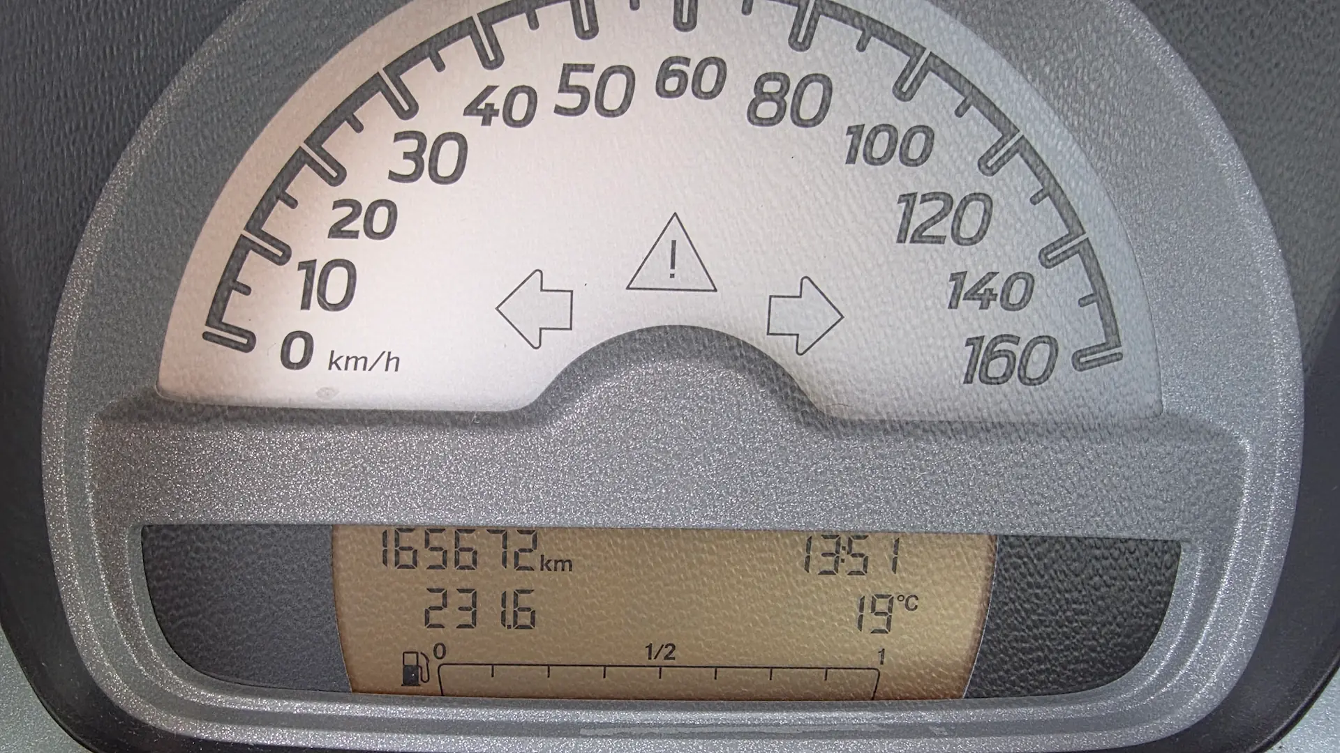 2008 Smart ForTwo inside 6