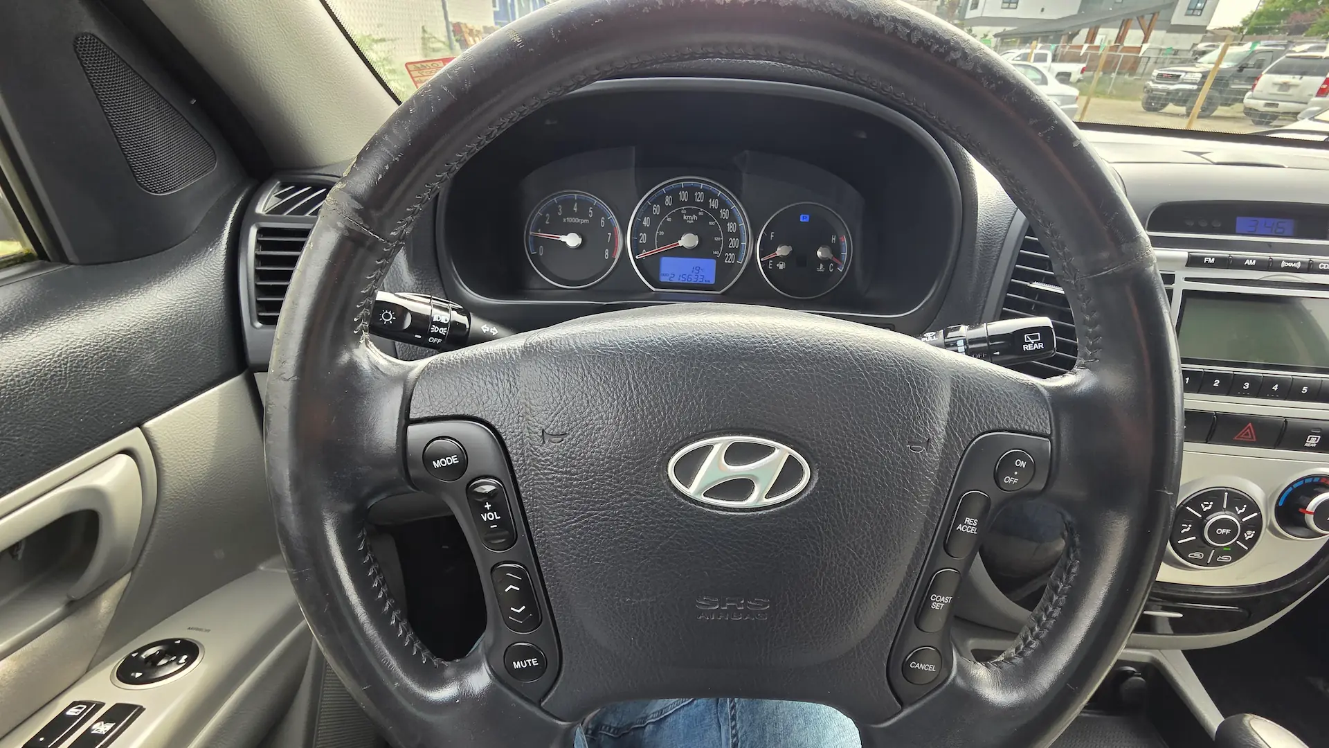 2009 Hyundai Santa Fe Inside 3