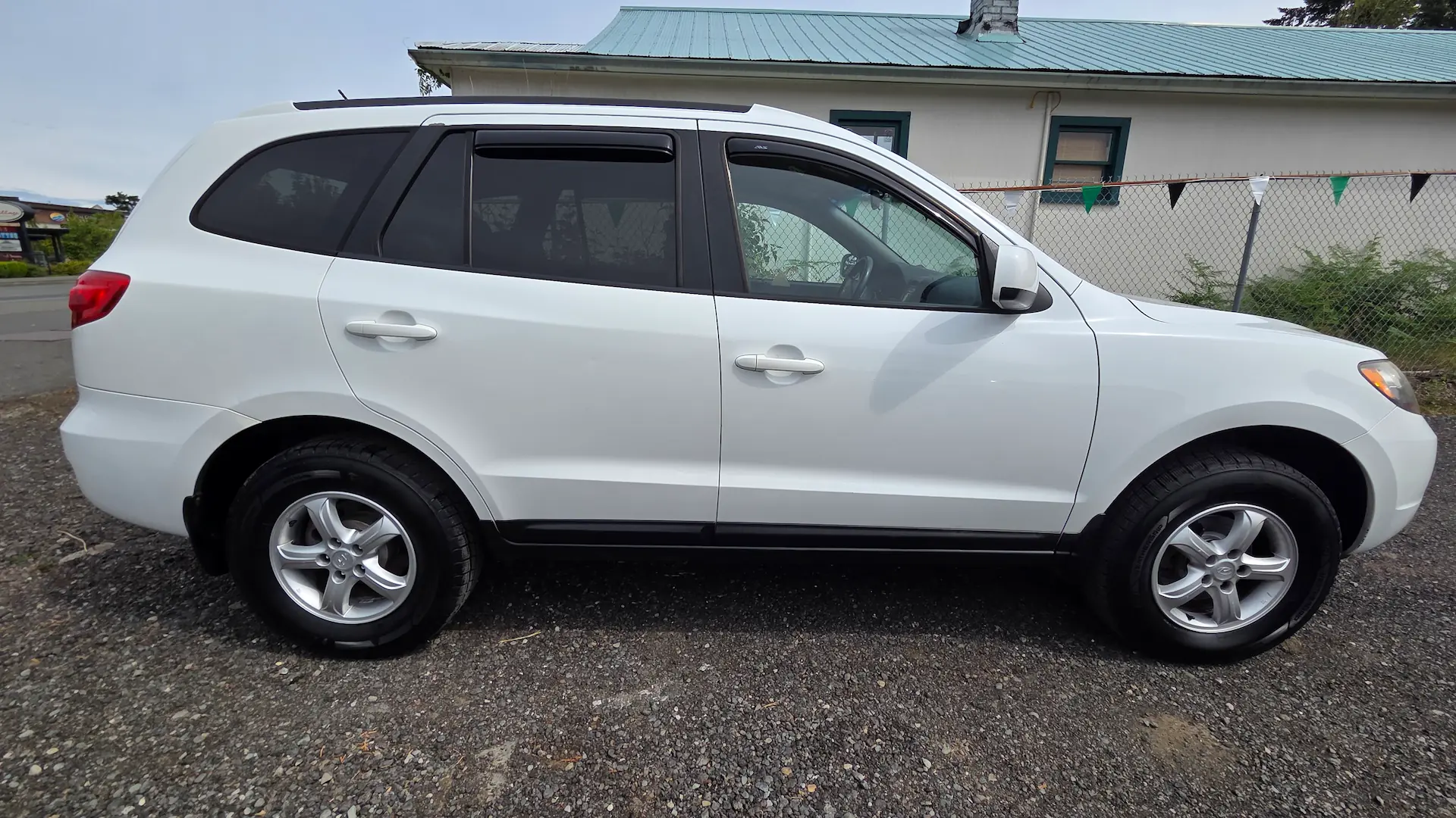 2009 Hyundai Santa Fe Side