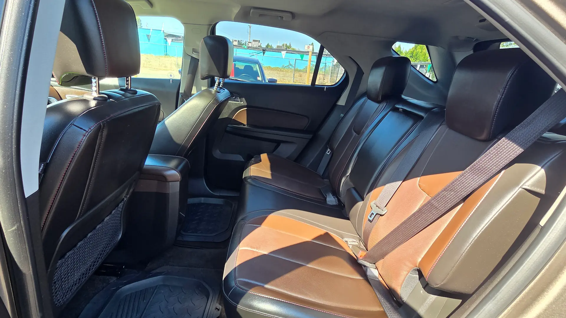 2010 Chevrolet Equinox LT inside 1