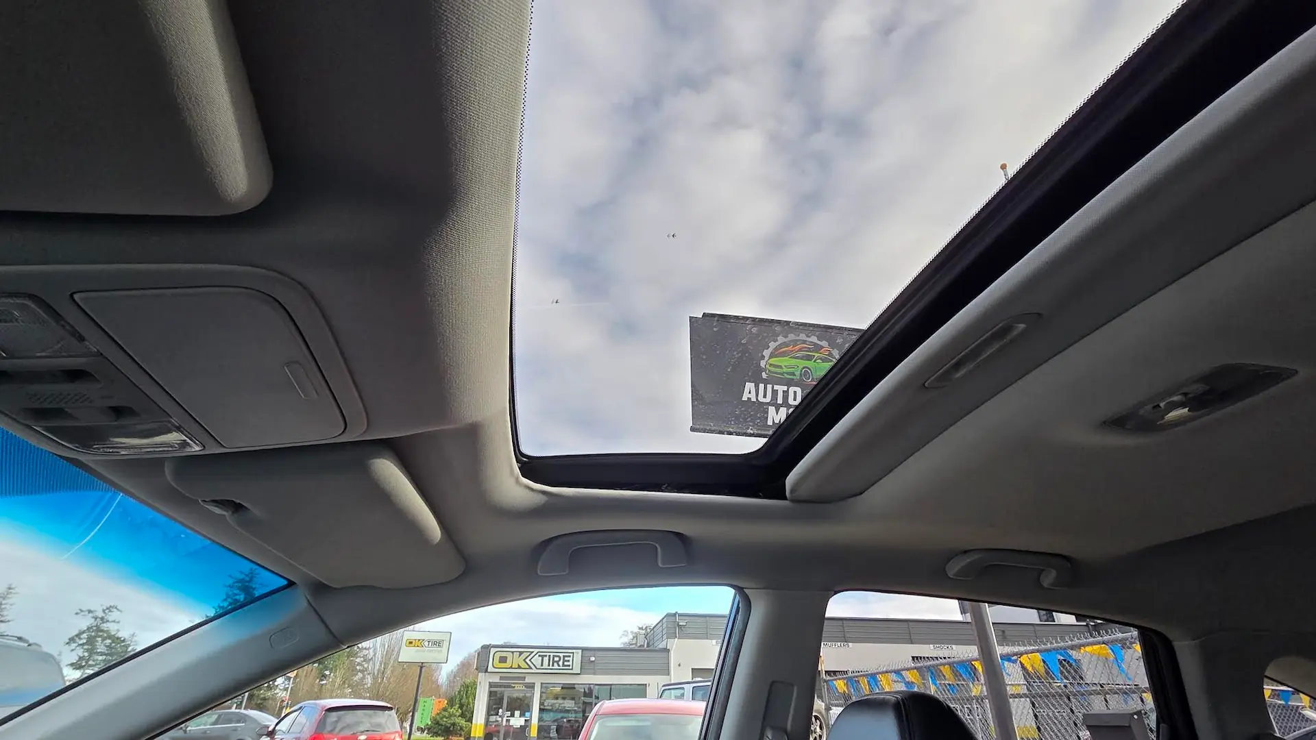 2010 Honda CR-V Inside 6