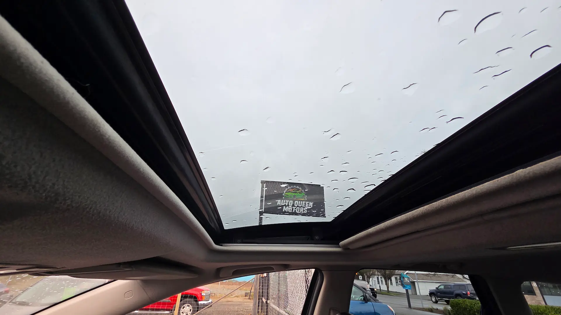 2011 Mazda CX-7 inside 4