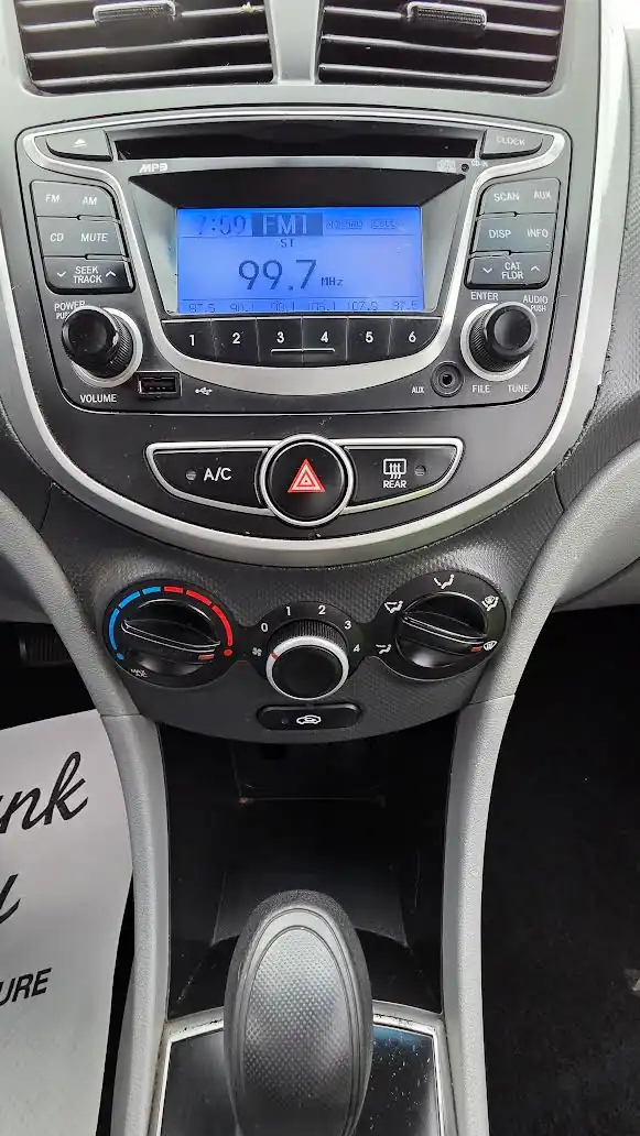 2012 Hyundai Accent Inside 4