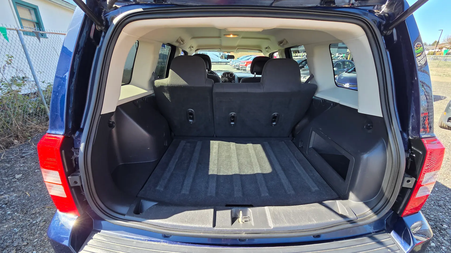 Jeep Patriot North trunk
