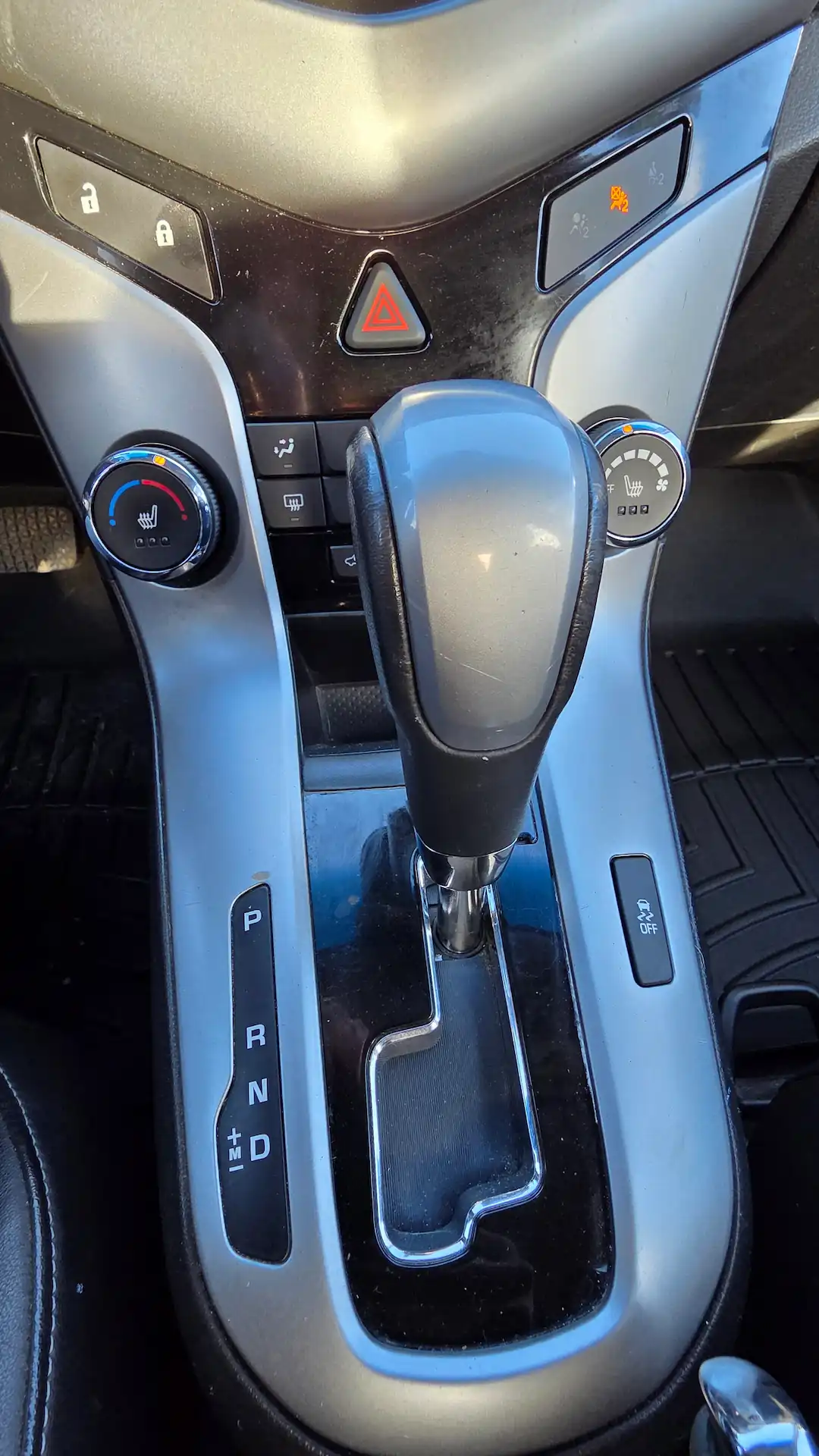 Chevy Cruze LT Turbo inside 6