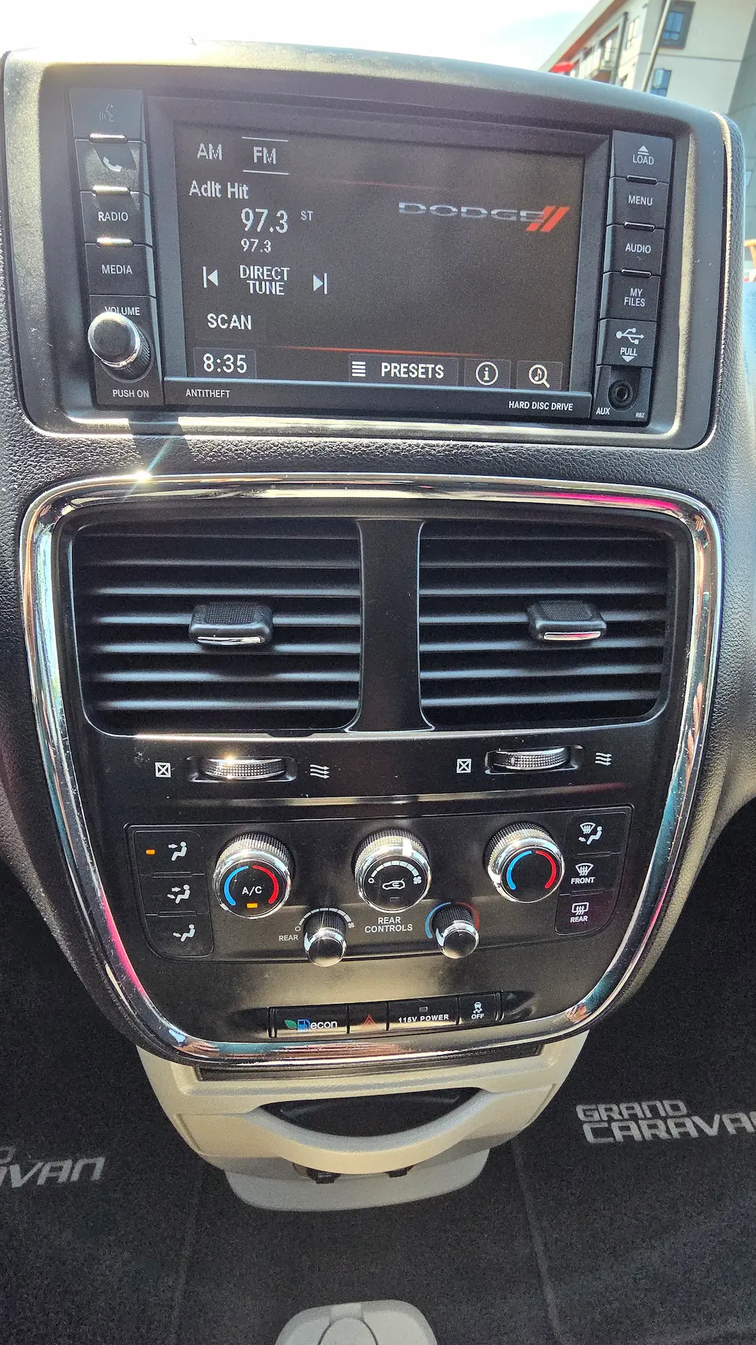 2013 Dodge Grand Caravan SXT console