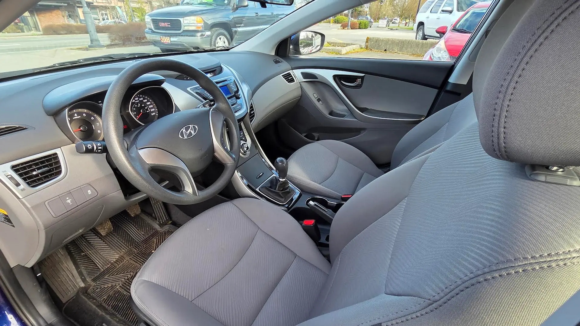Hyundai Elantra GL Inside 1