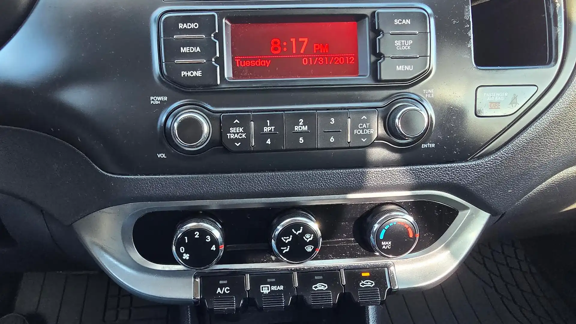 2013 Kia Rio inside 4