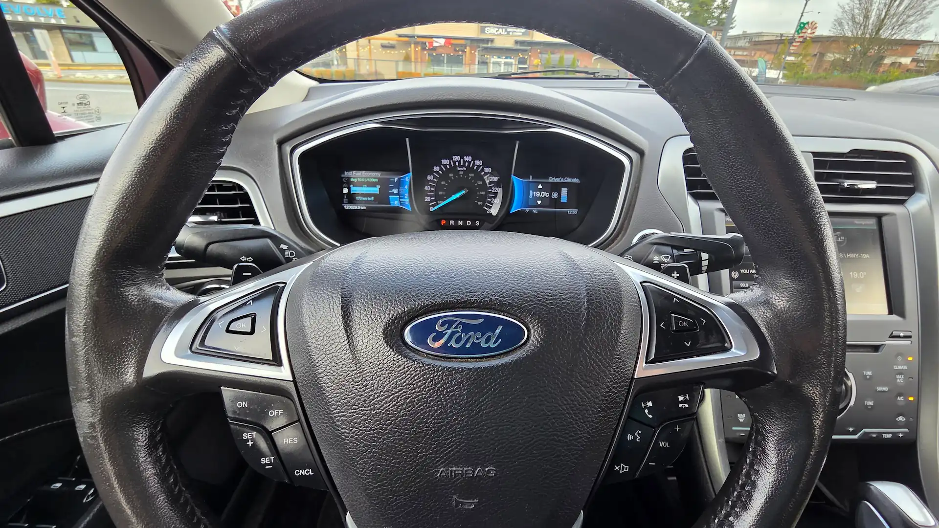 2014 Ford Fusion inside 4