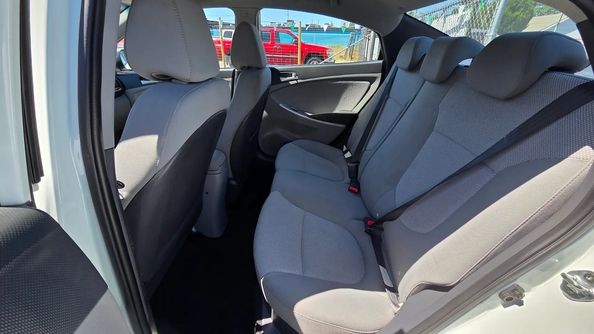 Hyundai Accent GL Inside 1