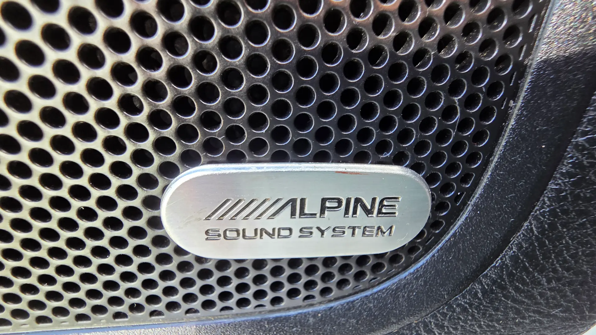 2015 Chrysler 200S Inside 4