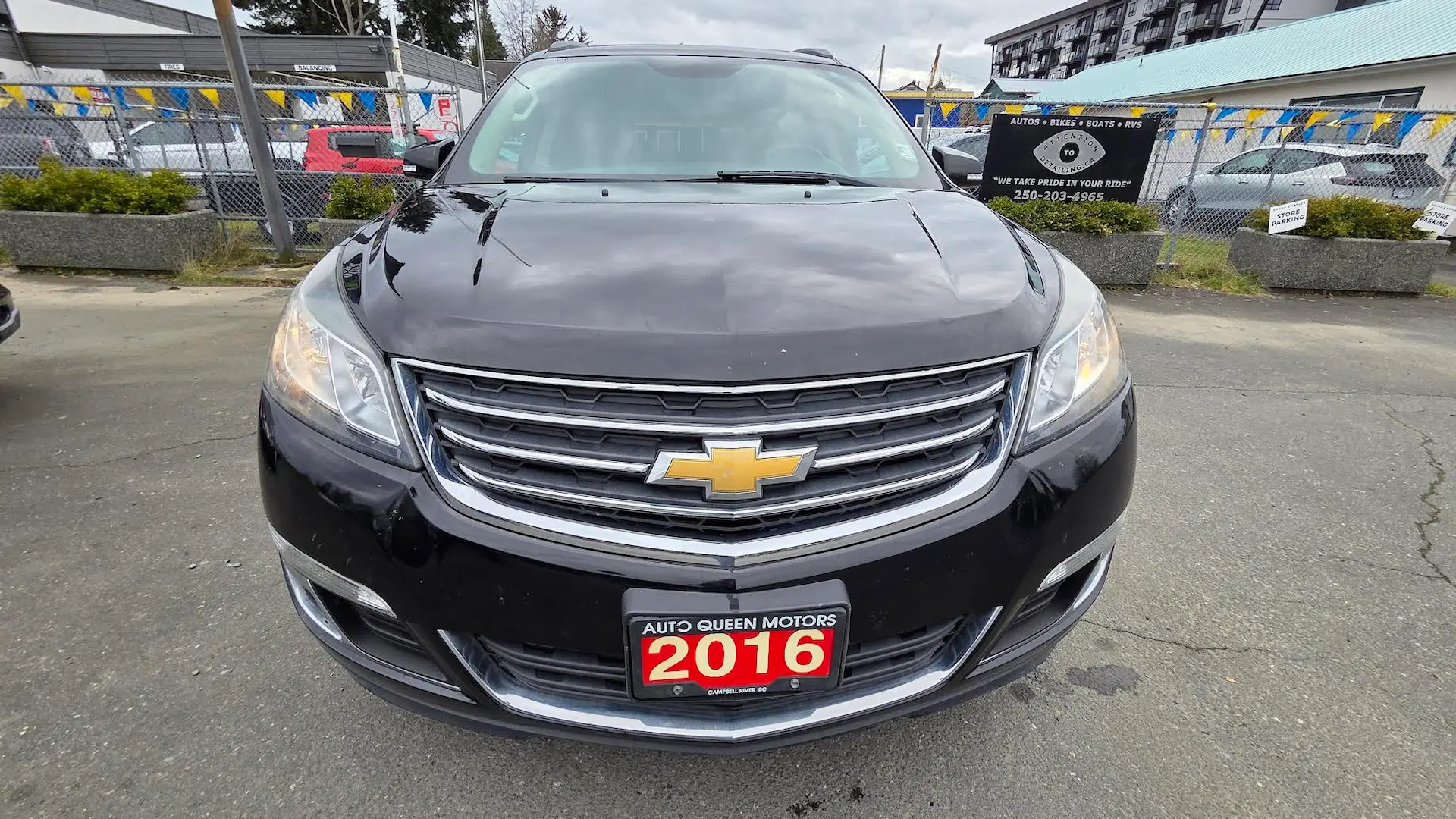 2016 Chevrolet Traverse Front