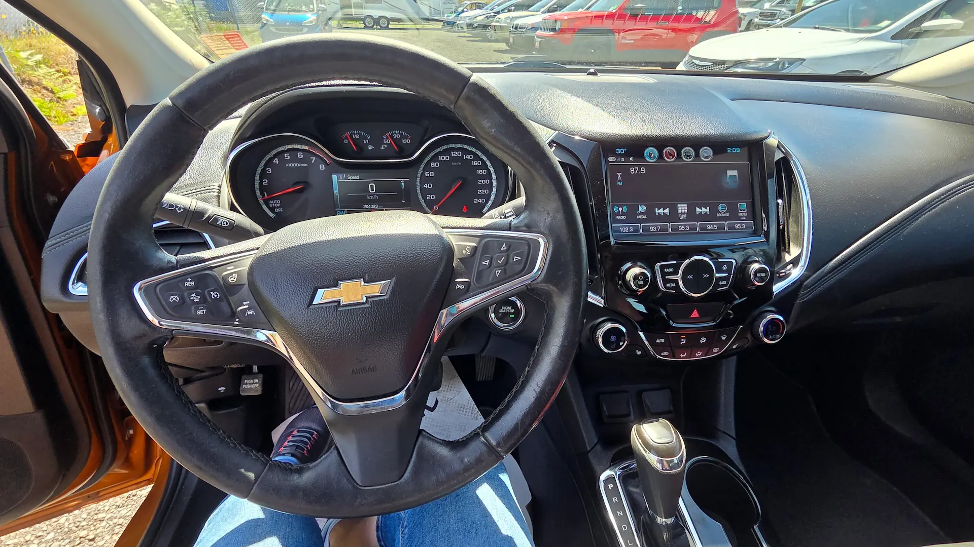 2017 Chevrolet Cruze Premier Inside 3