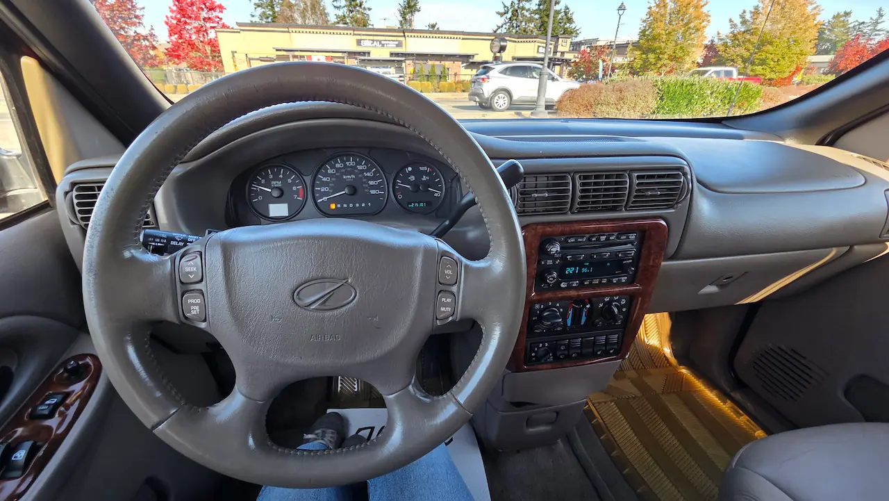 Oldsmobile Silhouette Inside 3