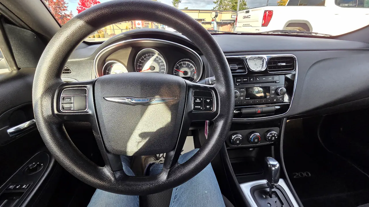 2011 Chrysler 200 inside 2