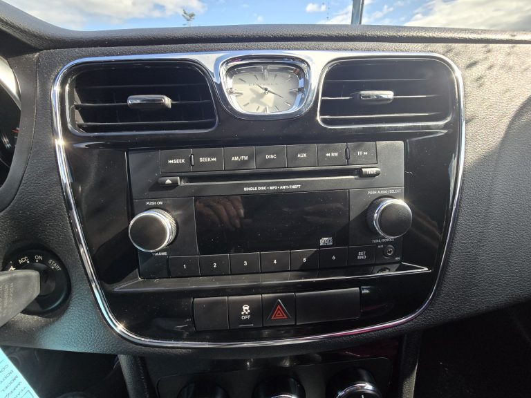 Chrysler inside 3