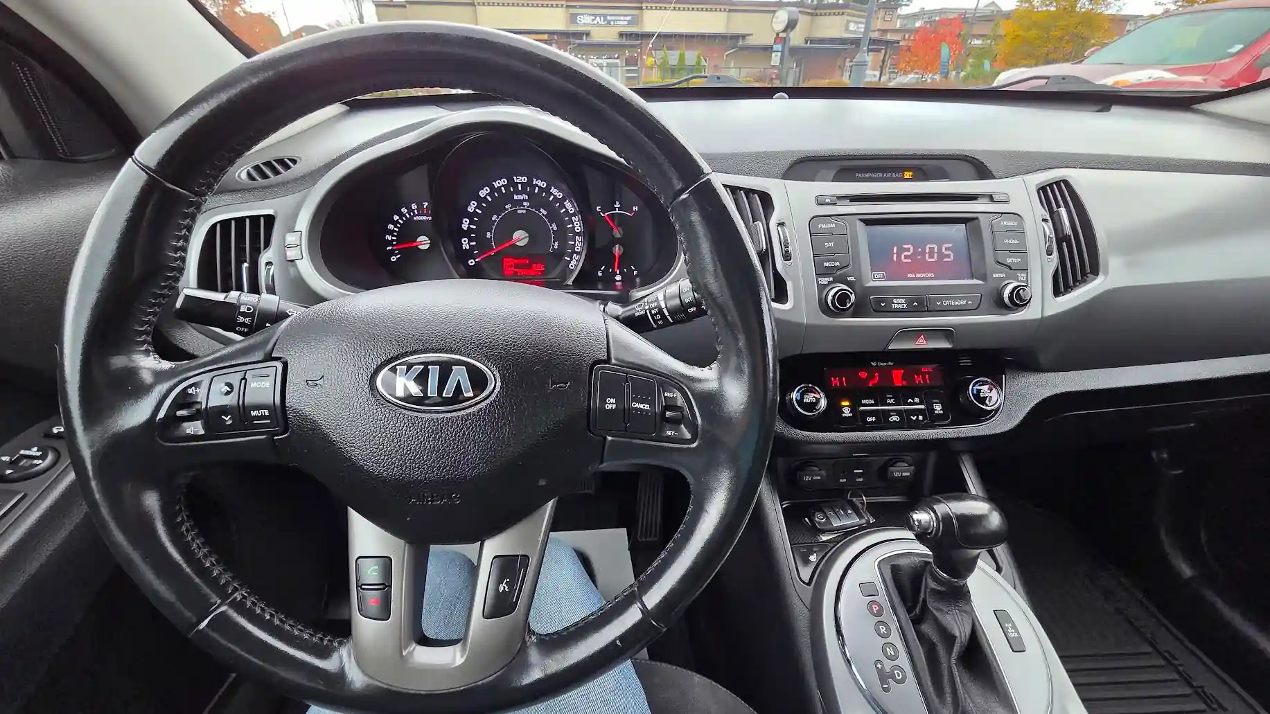 Kia Sportage inside 4